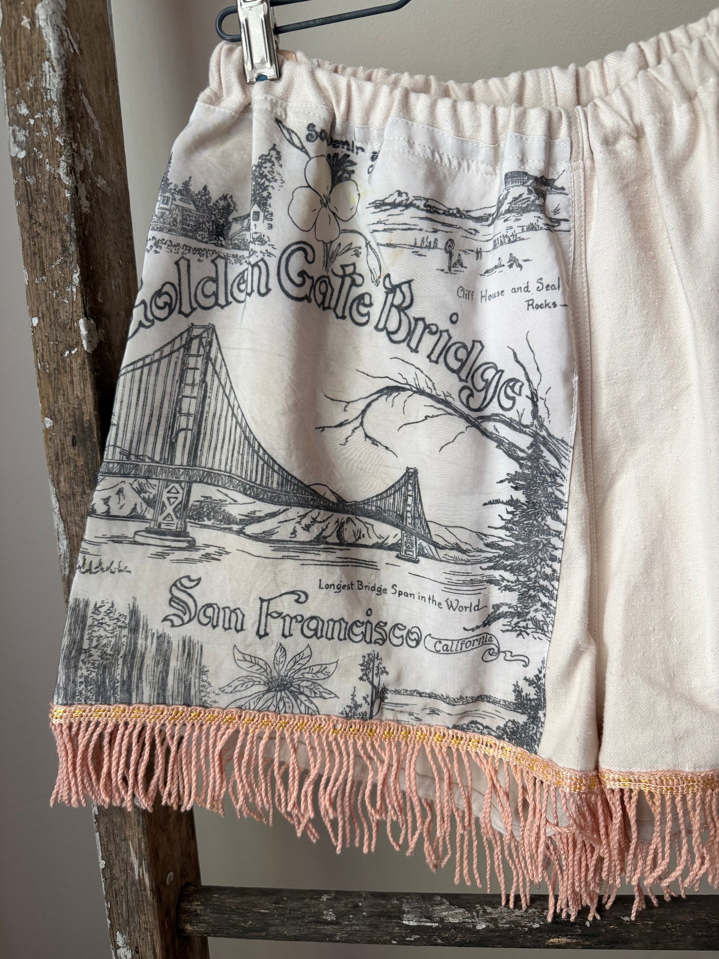 San Francisco Souvenir Fringe Shorts [S/M]