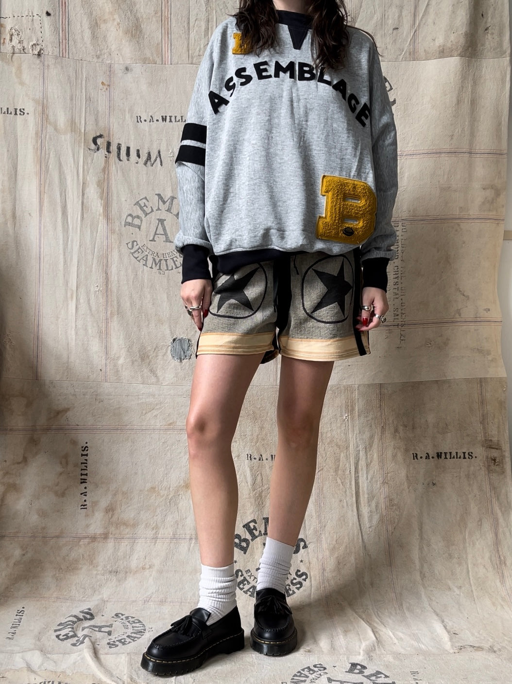 Assemblage Double V Sweatshirt [M/L]