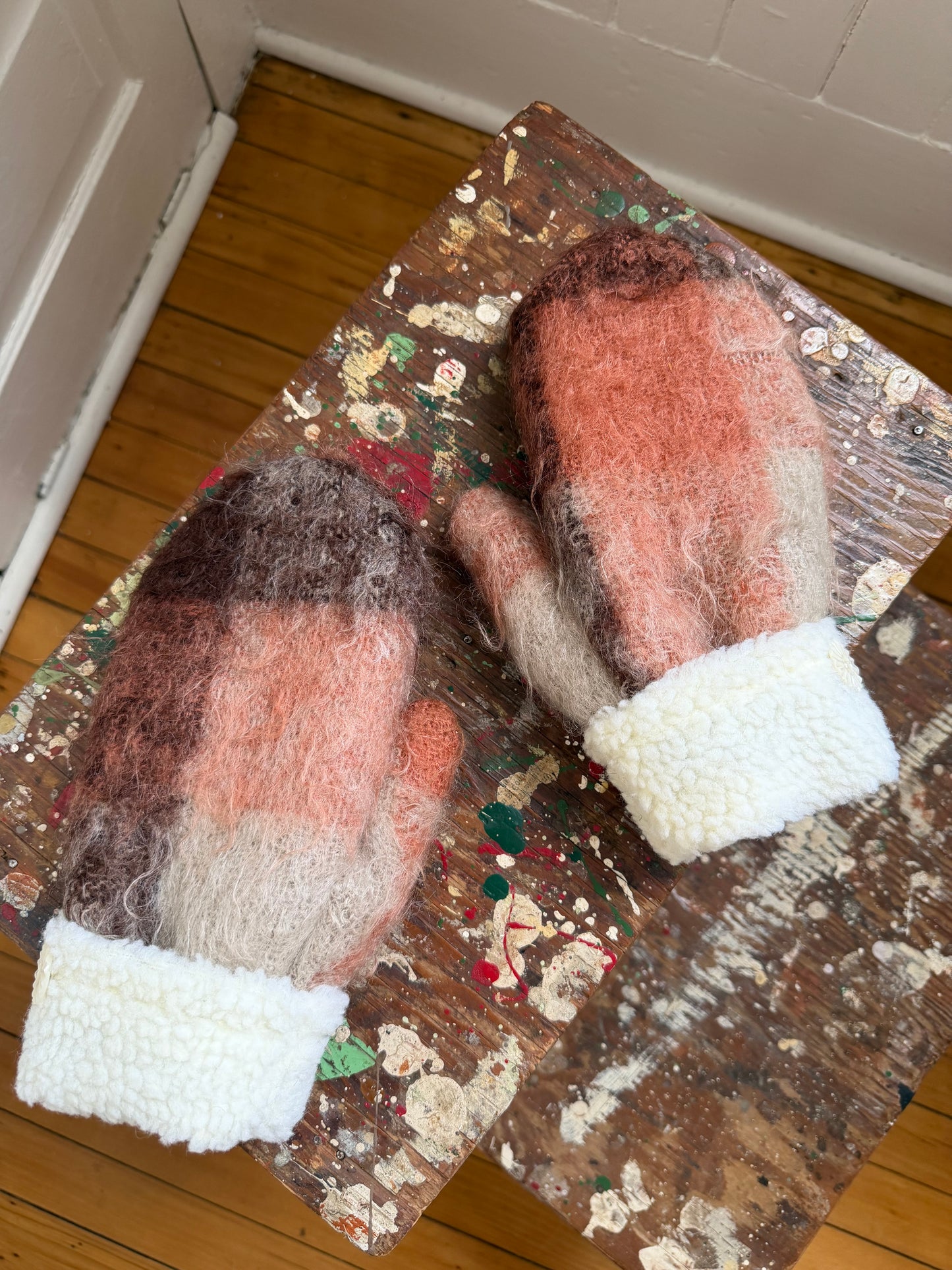 Mohair Mittens [S/M]