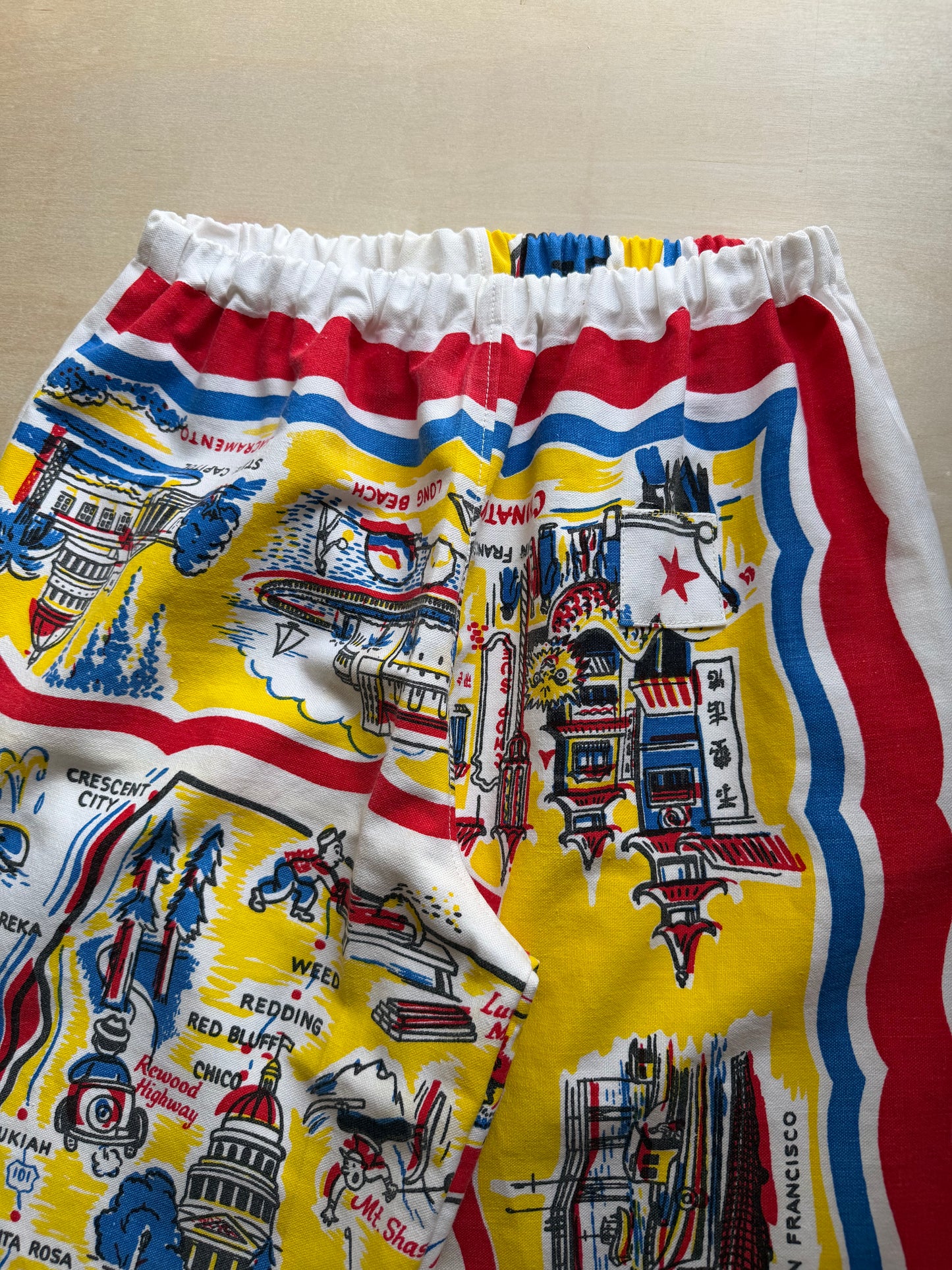 California Explorer Souvenir Pants [S/M]