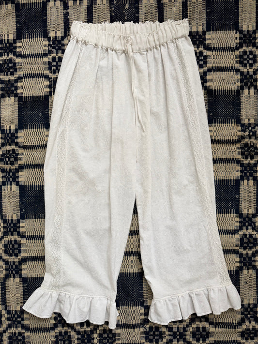 Lace Striped Bloomer Ruffle Pants [M]