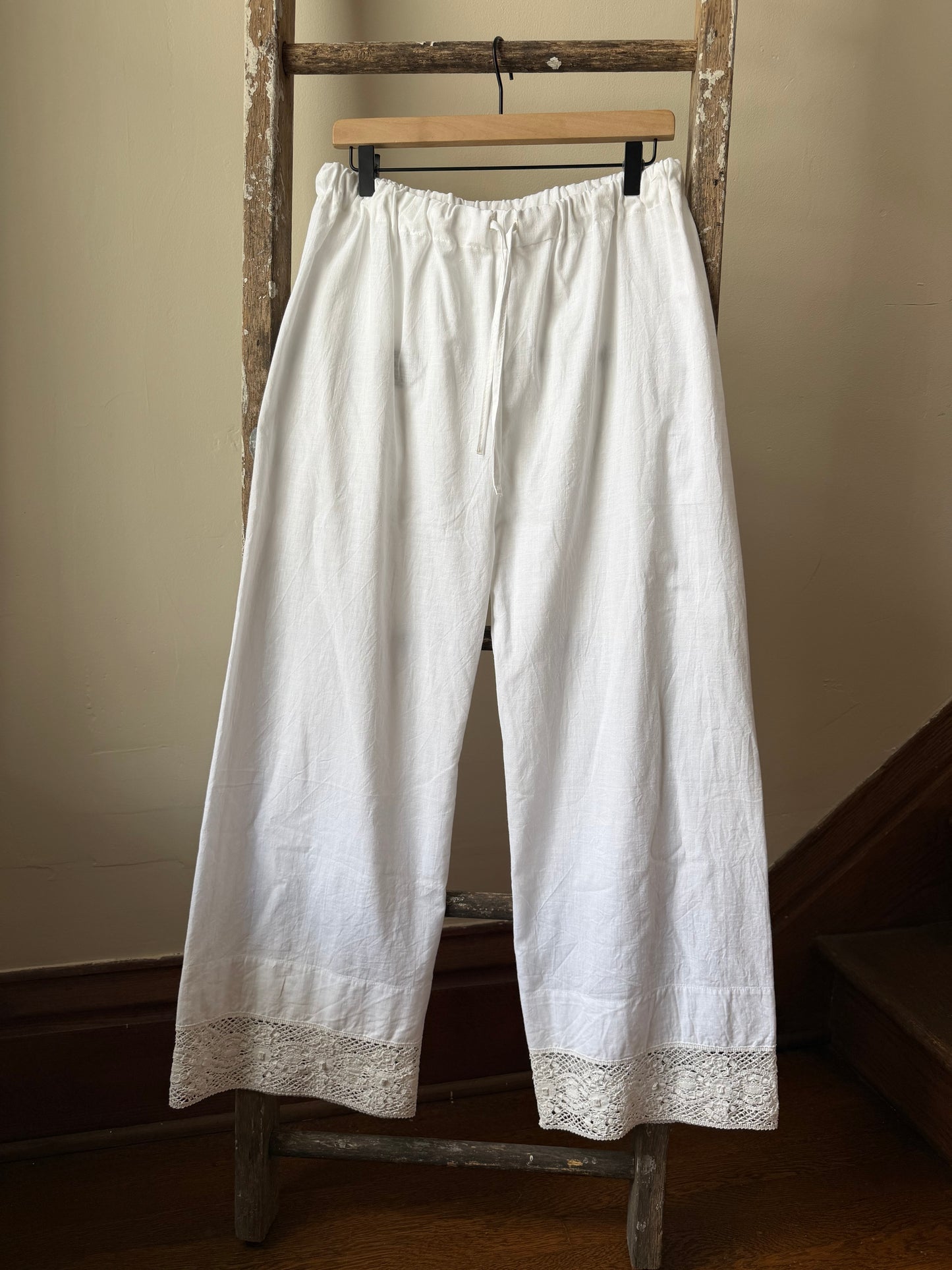 Crochet Hem Bloomer Pants w/ Apron [M/L]