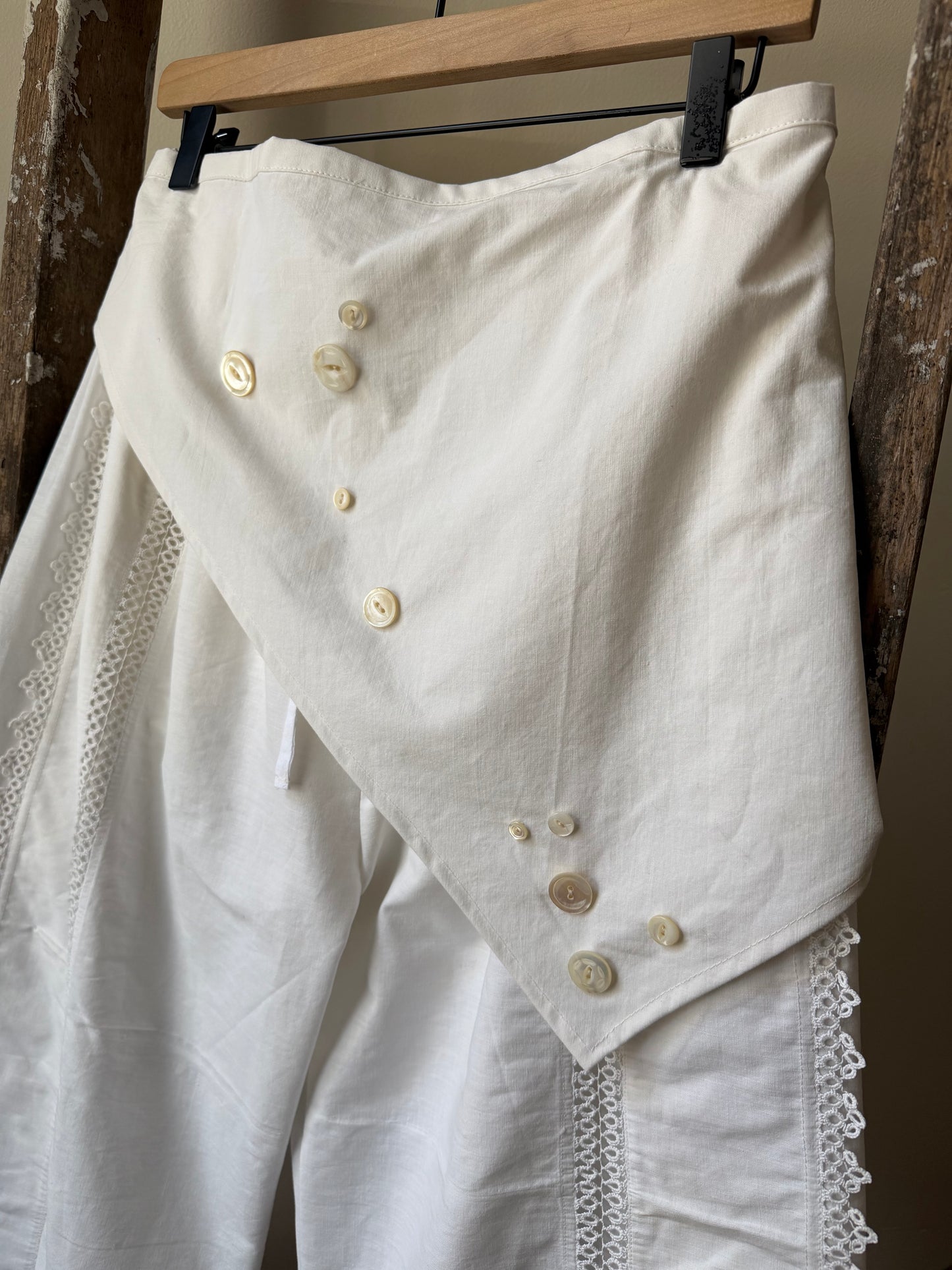 Crochet Stripe Bloomer Pants w/ Apron [S/M]