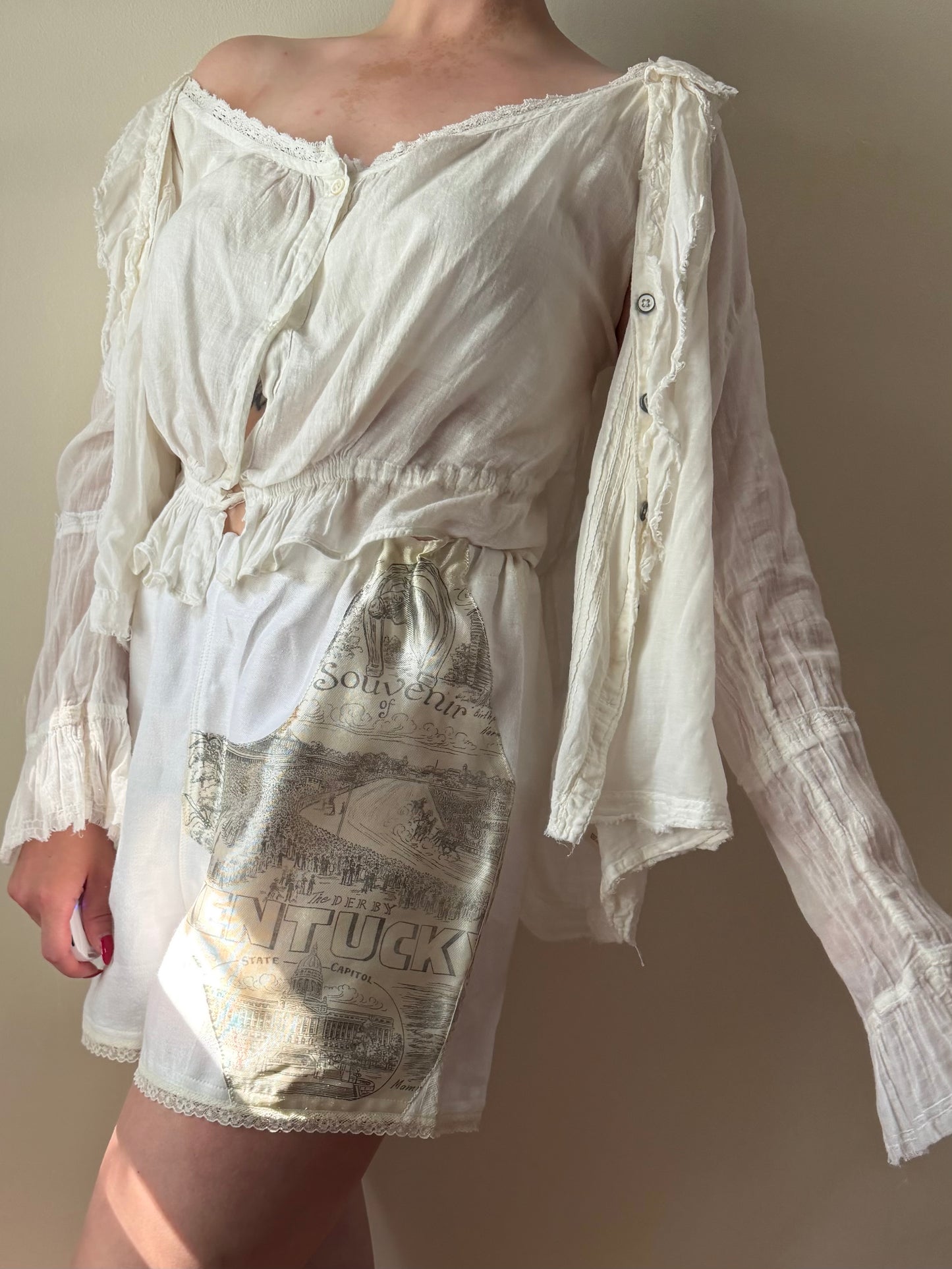 Linen Kentucky Souvenir Shorts [L]