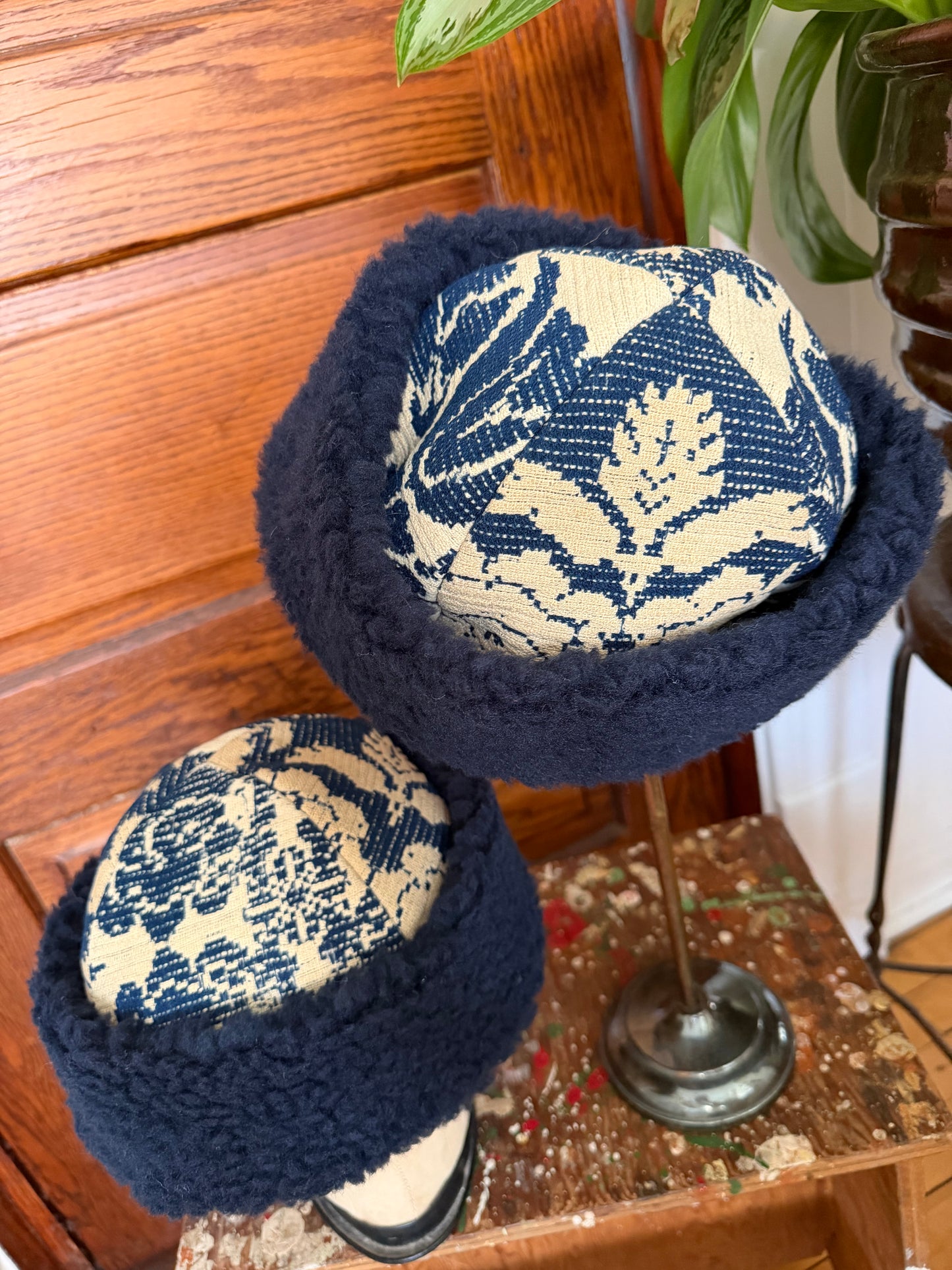 Coverlet and Sherpa Toque