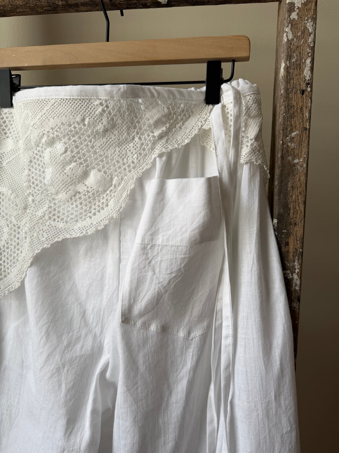 Crochet Hem Bloomer Pants w/ Apron [M/L]