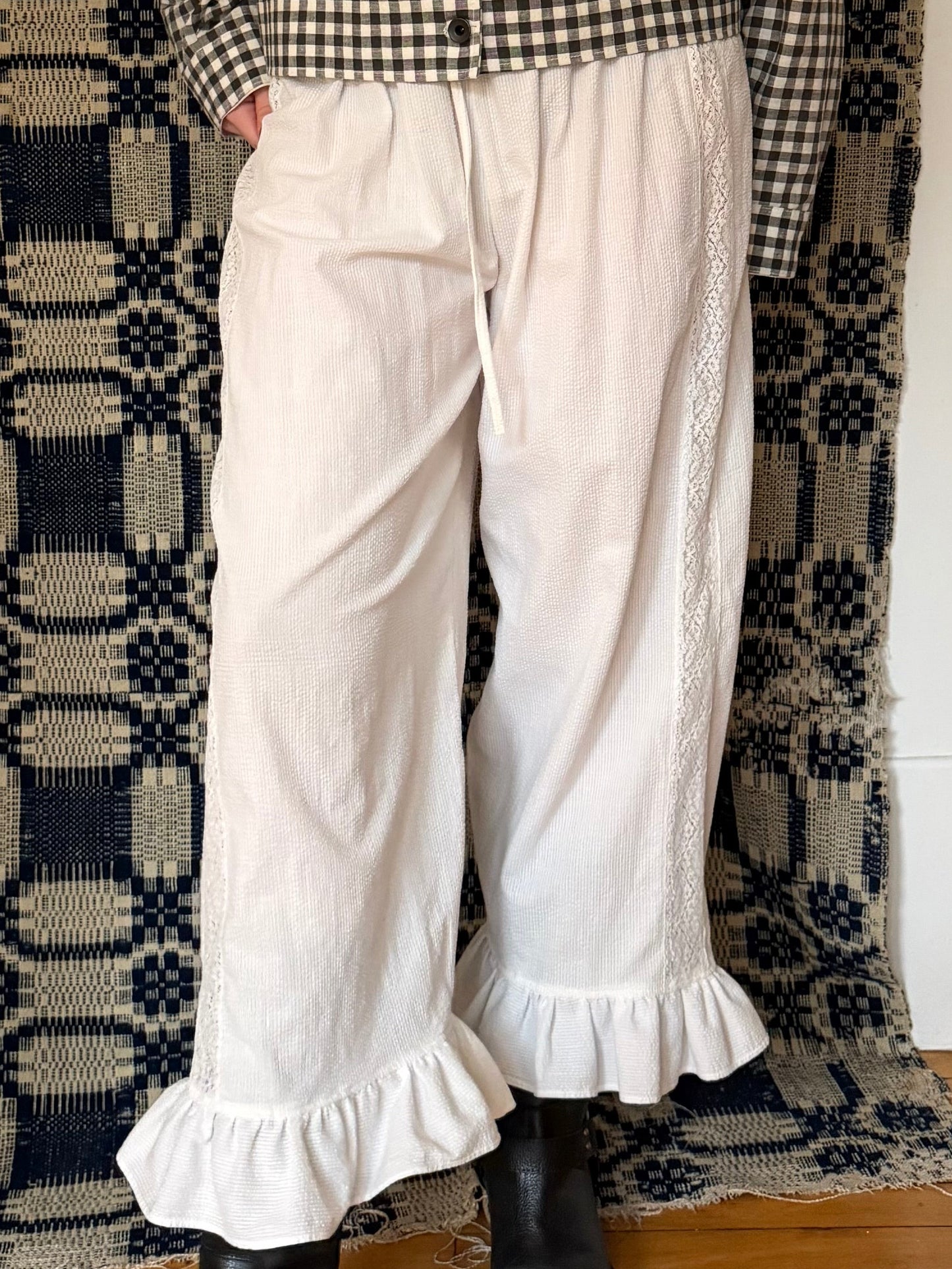 Lace Striped Bloomer Ruffle Pants [M]