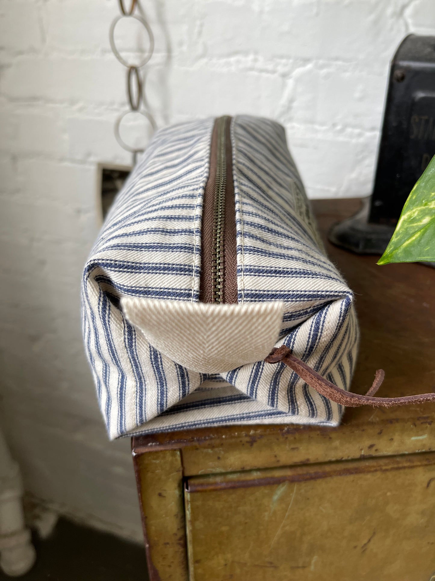 Ticking Dopp Kit