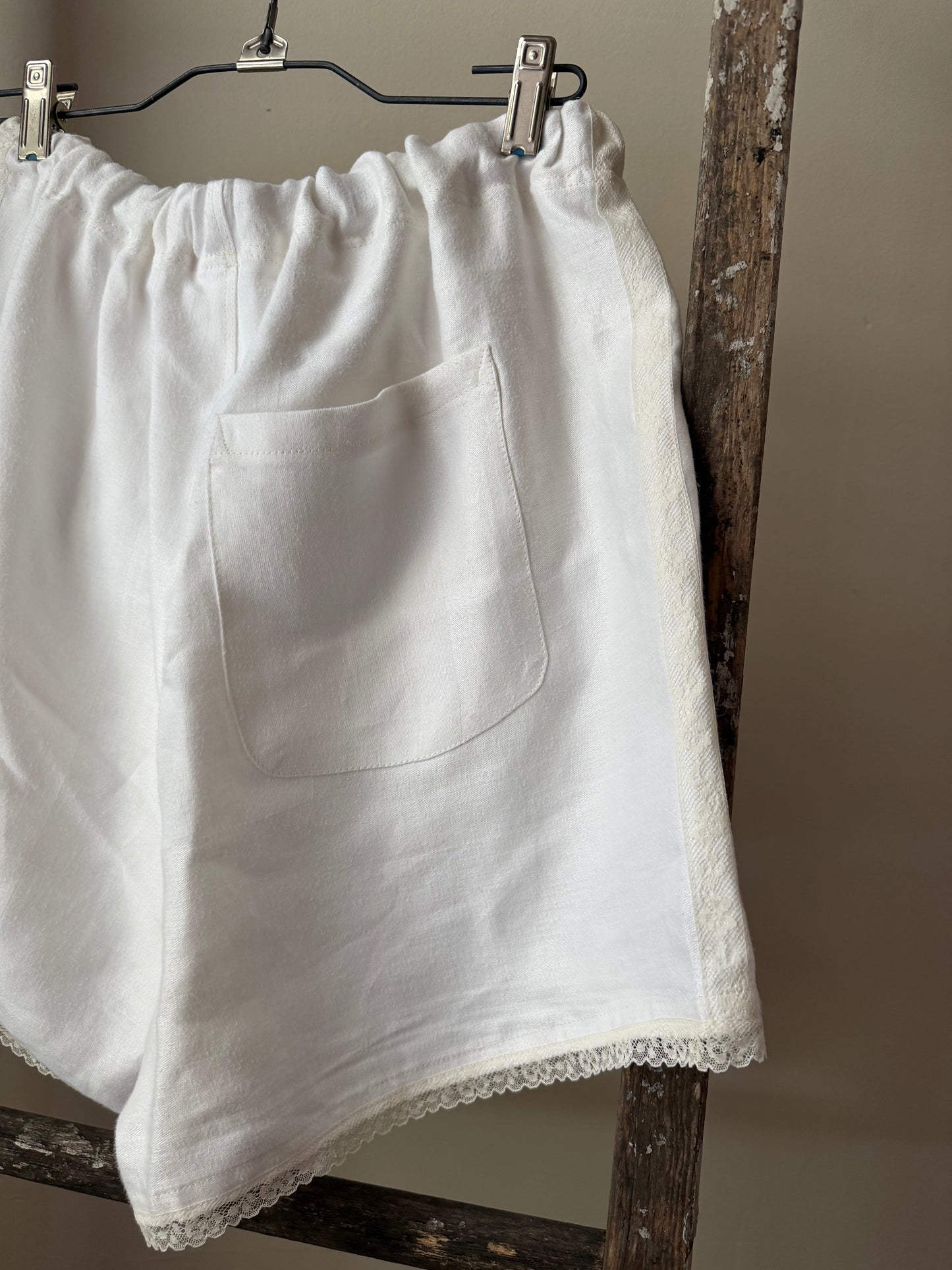 Linen Kentucky Souvenir Shorts [L]