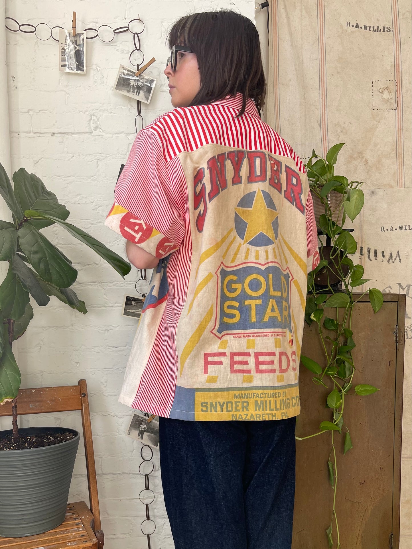 Gold Star Carnival Shirt [L]