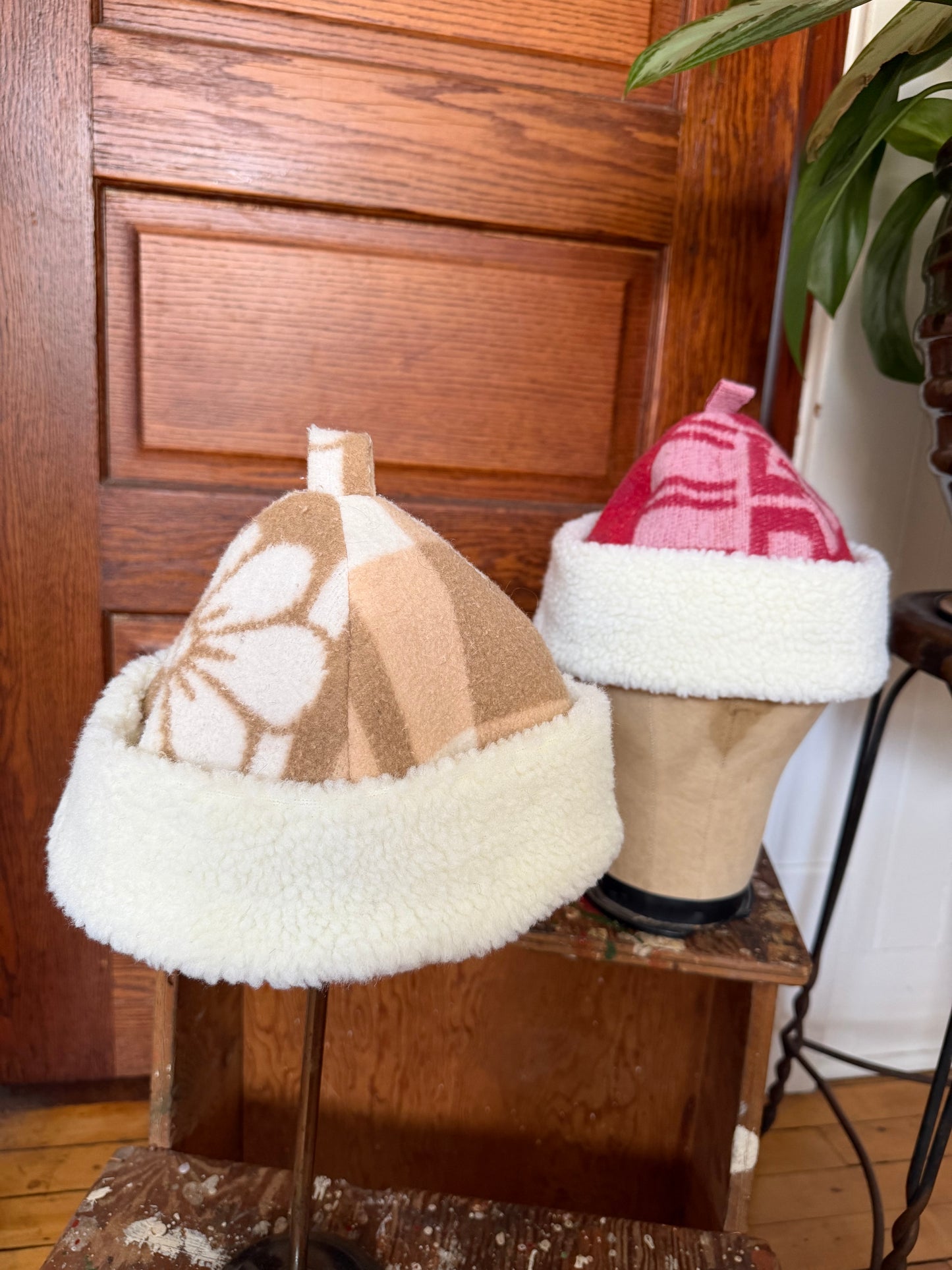 Camp Blanket Sherpa Beanie [S/M]