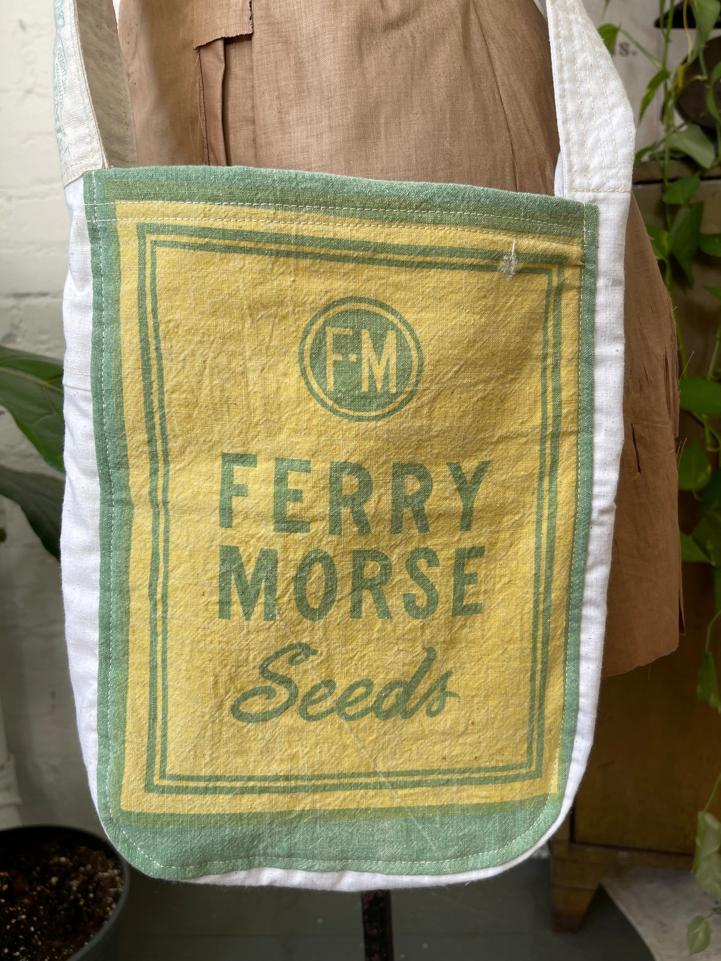 Ferry Morse Magazine Bag