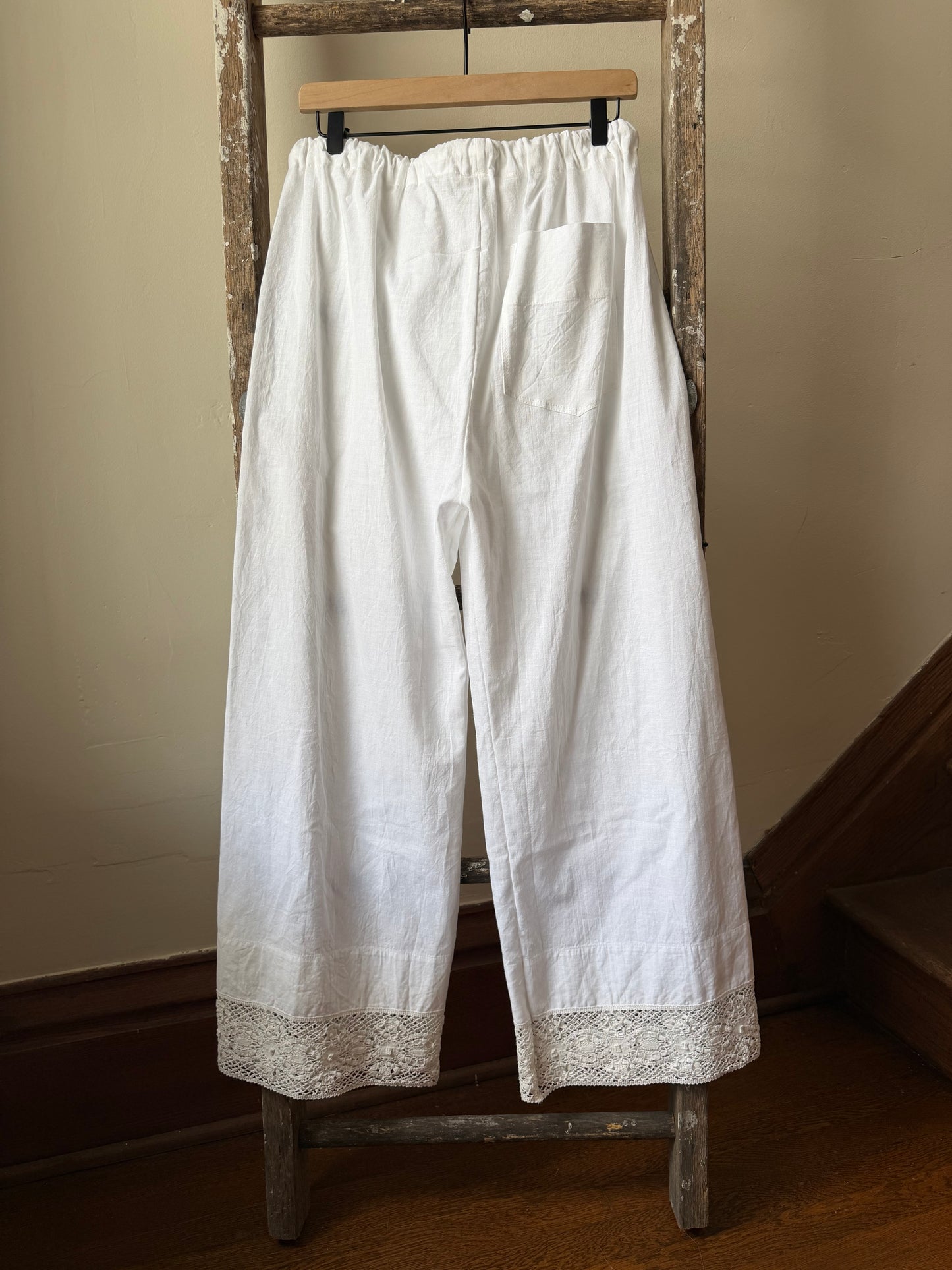 Crochet Hem Bloomer Pants w/ Apron [M/L]