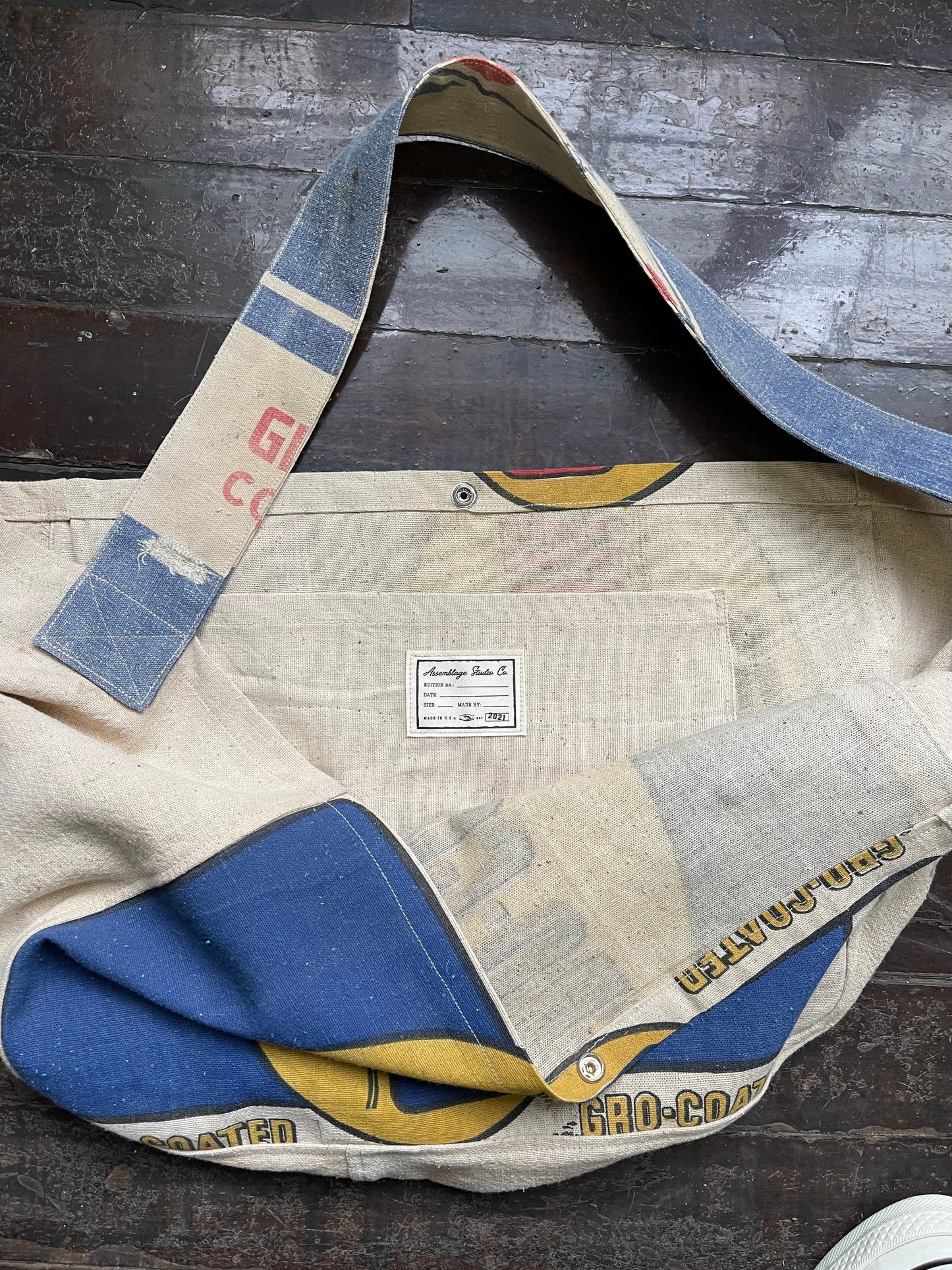 Gro-Coated Newsboy Bag