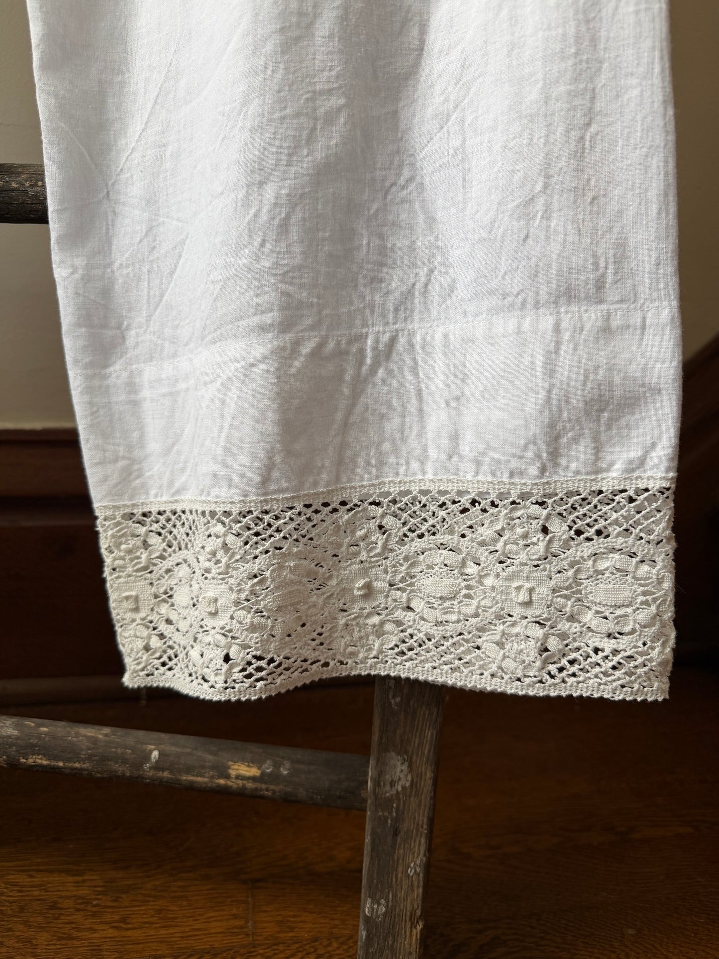 Crochet Hem Bloomer Pants w/ Apron [M/L]