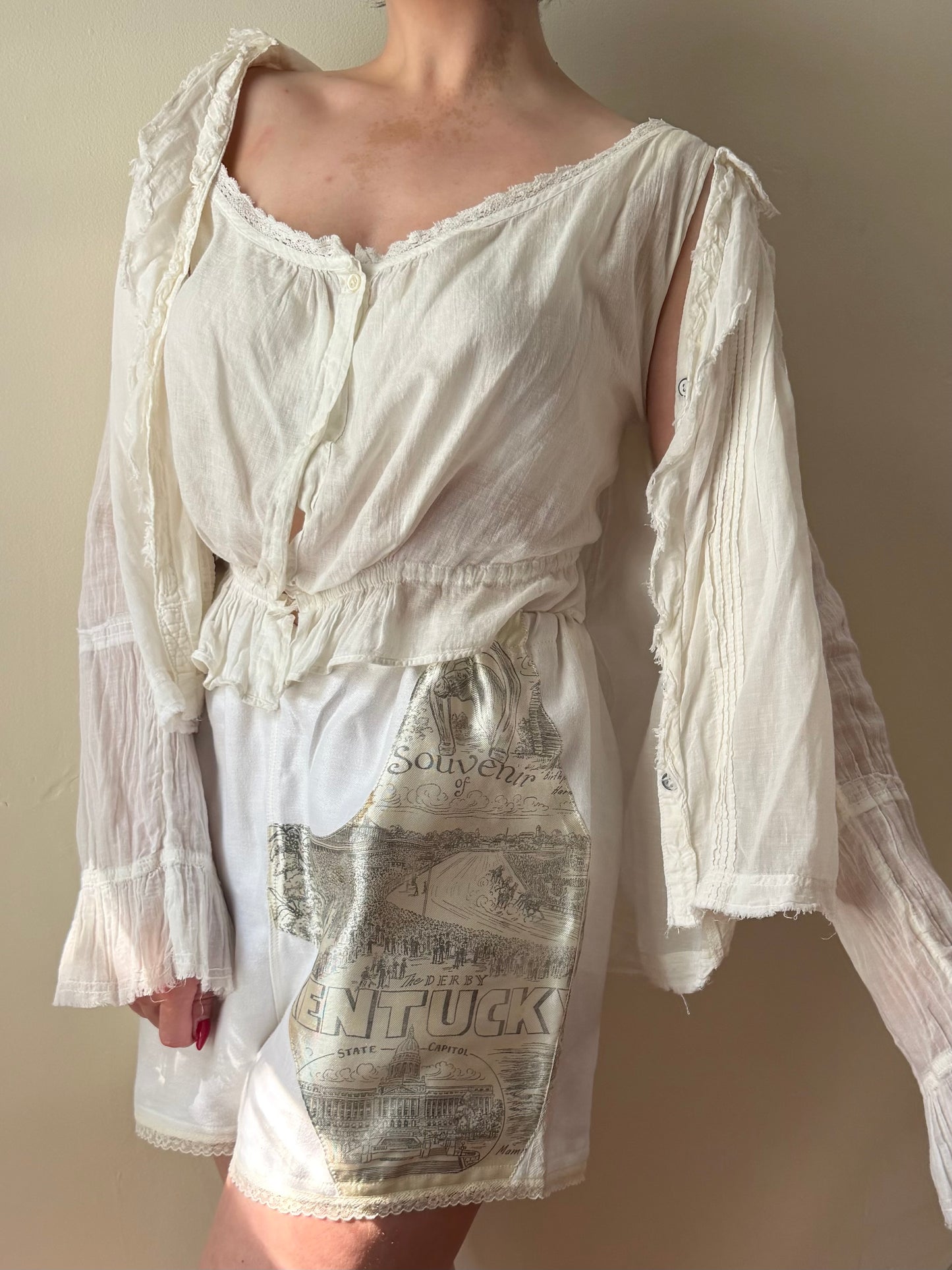 Linen Kentucky Souvenir Shorts [L]