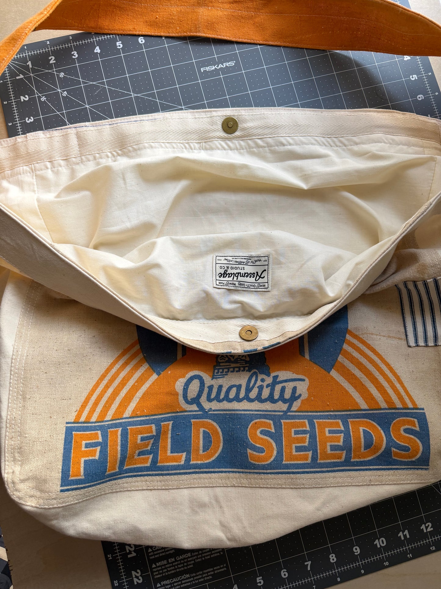 Monument Feed Sack Newspaper Bag